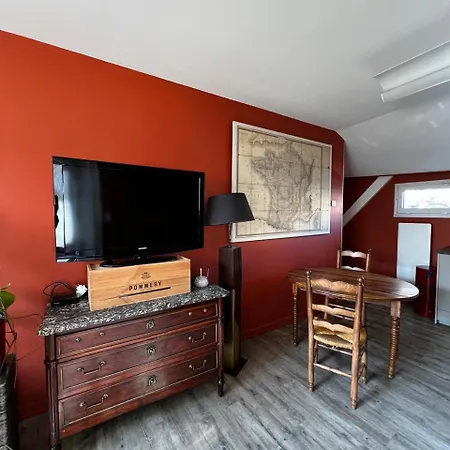 Le Clos Des Moulins 2 Rue Des Cotes De L'hery * Hautvillers